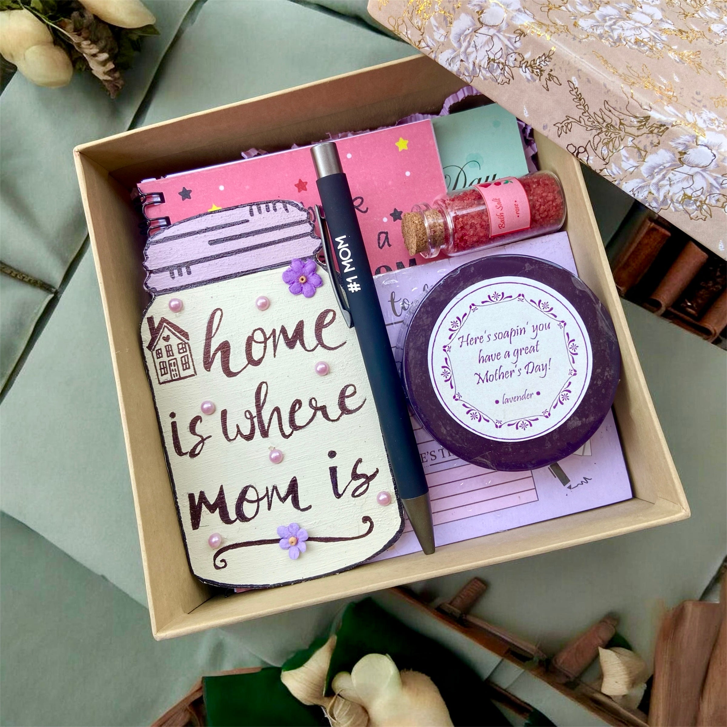 Mother's Day Hamper - Signature Essentials (8 items)